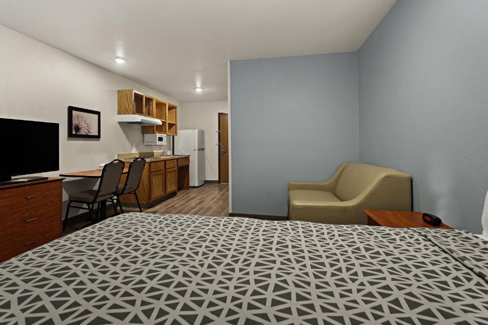 Standard Double Room with Sofa Bed - Accessible/Non-Smoking interior